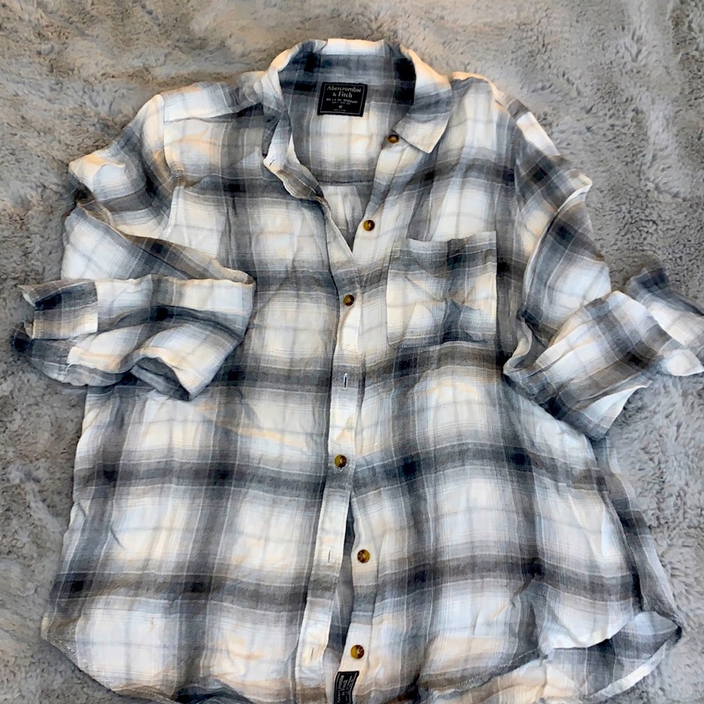A&F black and white plaid button down